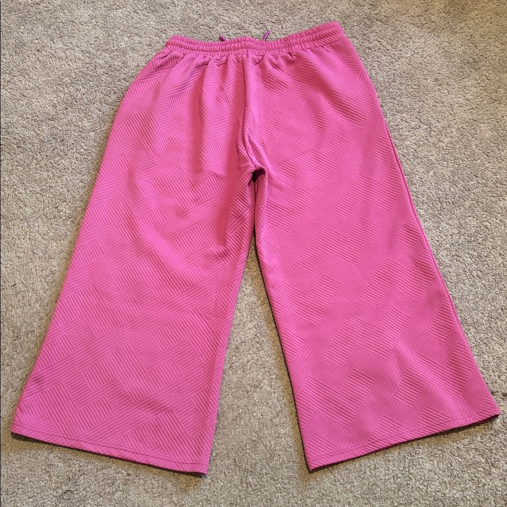 Beeson River wide leg set from pink desert - Picture 16 of 16